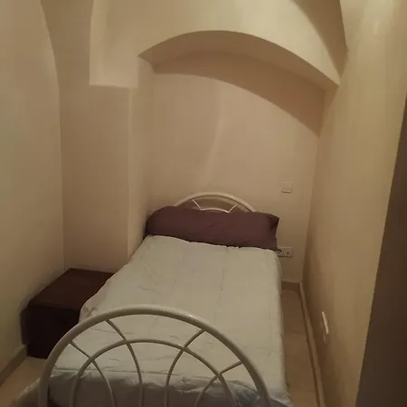 Habitacion Privada Sencilla Casco Historico Con Bano Compartido *